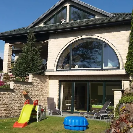 Сasa de vacaciones Kama Ferienhaeuser Haus Kathrin *